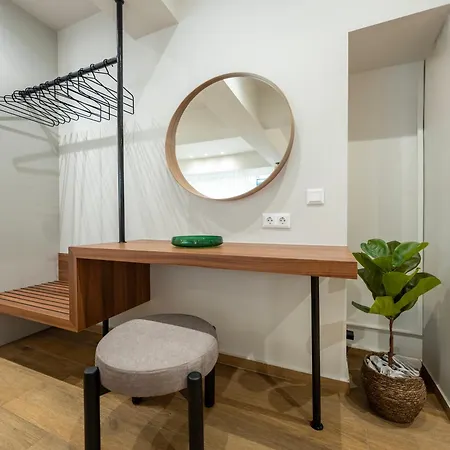 Derouse Othon With Hydromassage Jacuzzi Lägenhet